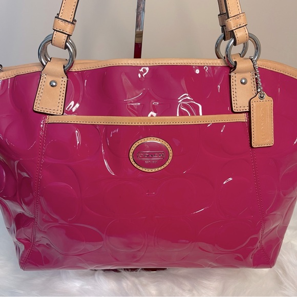 Coach Signature Stripe Embossed Patent Pocket Tote in Pink - Picture 12 of 12